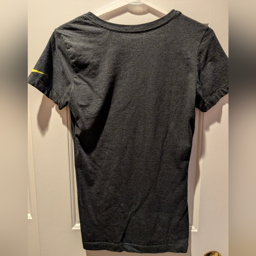 Gray Nike T-Shirt "Oregon Ducks" - Picture 2 of 4